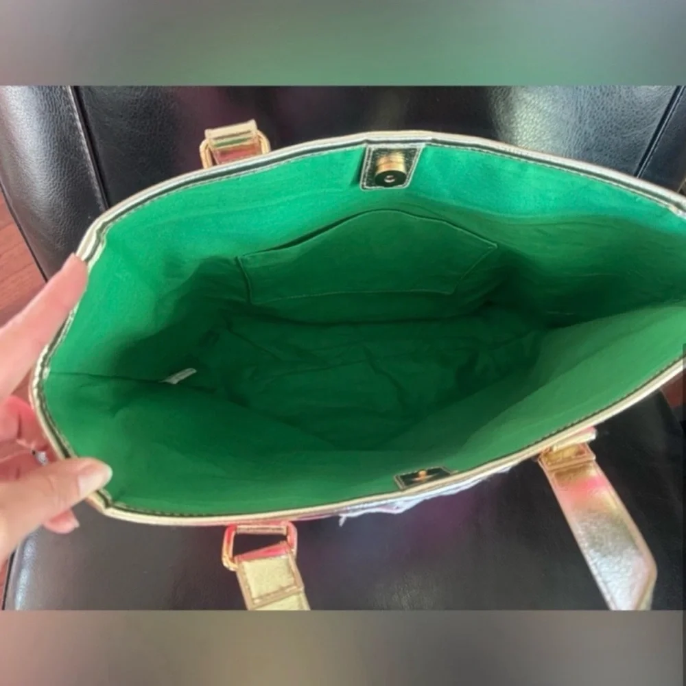 NEW tote Hibis Kiss shopper tote bag purse travel carry on trip Lilly Pulitzer - Picture 8 of 9